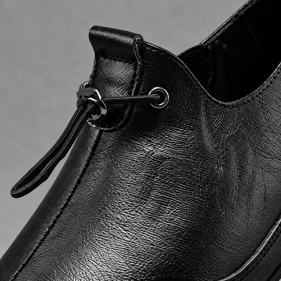 Heskey Leather Trainer